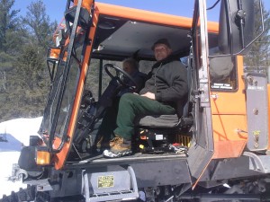 Dad and Mom going out to finish their route after an 14 hour delay with a bad seal in the transfer case. Out and grooming again! 